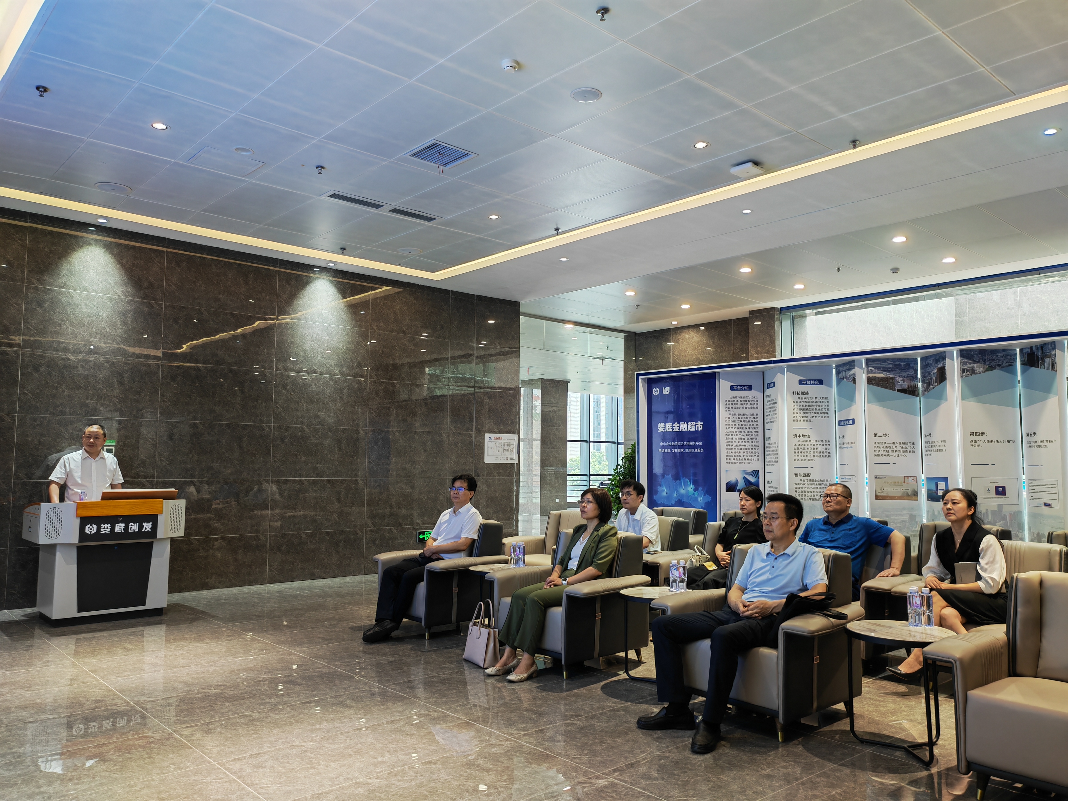 �����ί��ί���y(t��ng)��(zh��n)���L(zh��ng)���G�A�{(di��o)�Є�(chu��ng)�l(f��)���F(tu��n)�����ڳ��С�